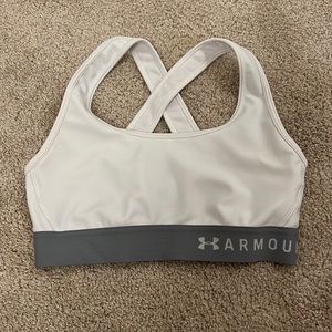 Under Armor Size Small Sports Bra